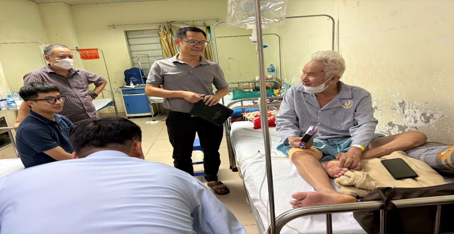 TRUNG TÂM QUẢN LÝ NHÀ VÀ GIÁM ĐỊNH XÂY DỰNG BẮC NINH: ẤM ÁP HOẠT ĐỘNG THĂM HỎI, ĐỘNG VIÊN GIA ĐÌNH CÁN BỘ, VIÊN CHỨC.