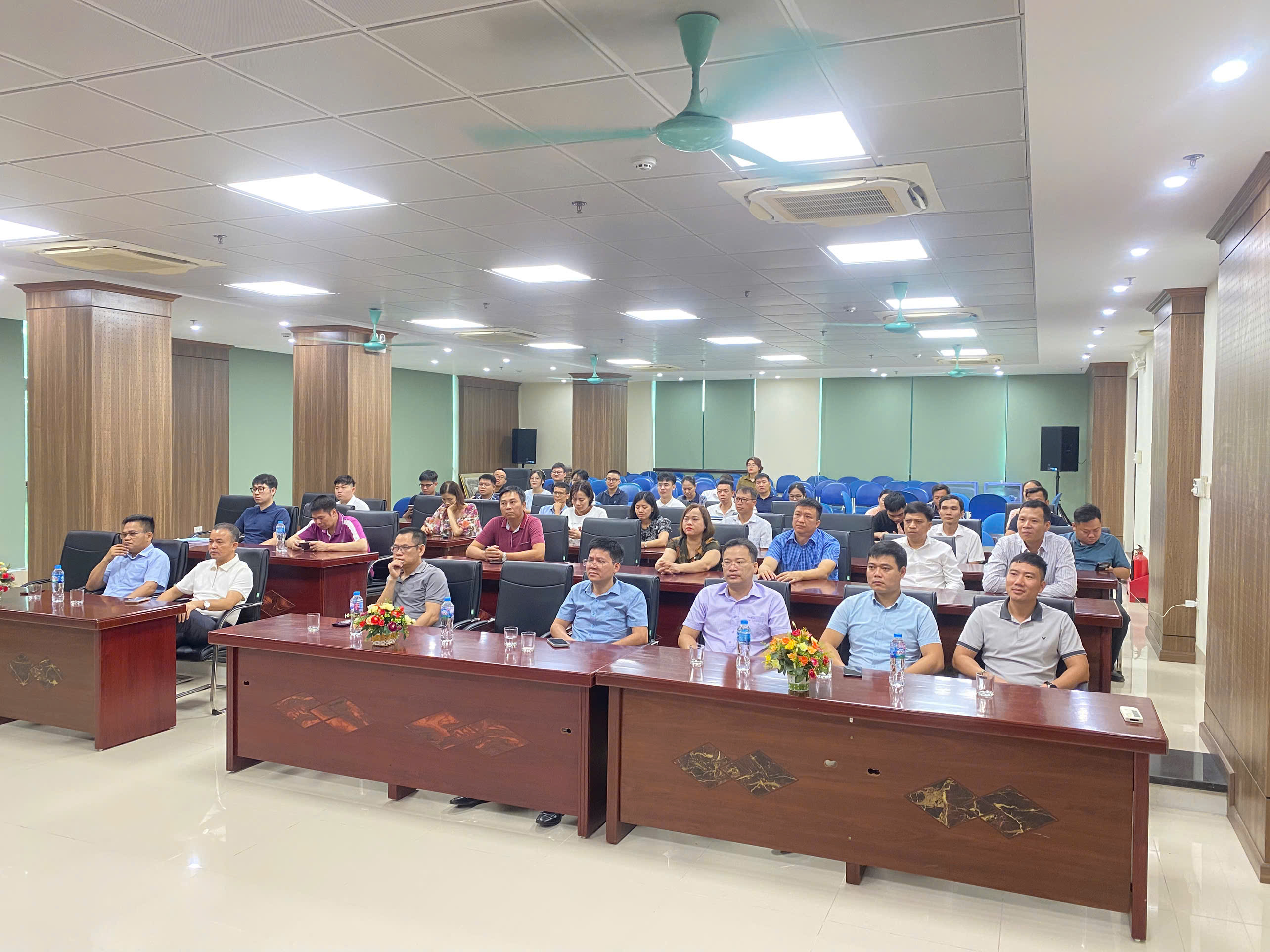 TỔ CHỨC HỘI NGHỊ THÔNG TIN CHUYÊN ĐỀ 6 THÁNG ĐẦU NĂM 2026